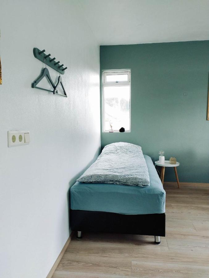 Bergistangi Guest House Northurfjorthur Экстерьер фото
